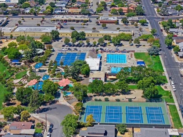 Contact Agent | 168 Albatross Avenue, Livermore, CA 94551