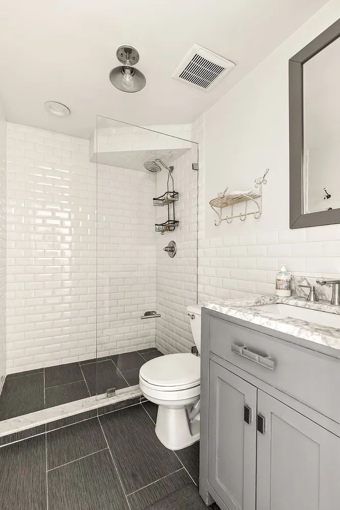 $3,000 | 360 Washington Avenue, Unit 1F | Clinton Hill