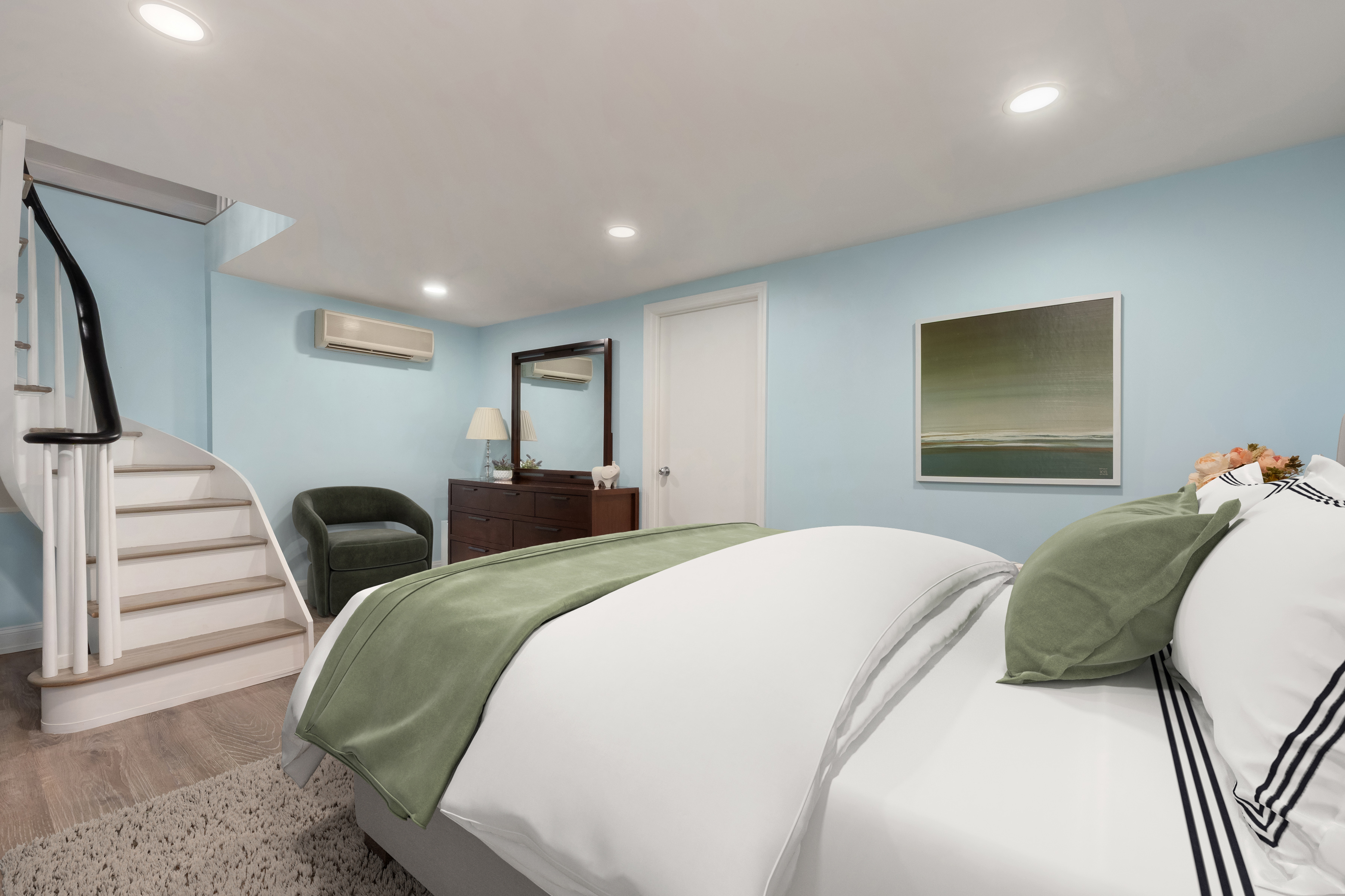 304 West 88th Street, Unit GC Manhattan, NY 10024 - Photo 6 of 16 a bedroom with a bed and a television