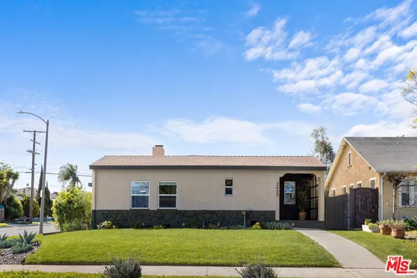 $1,078,000 | 2400 West 74th Street, Los Angeles, CA 90043