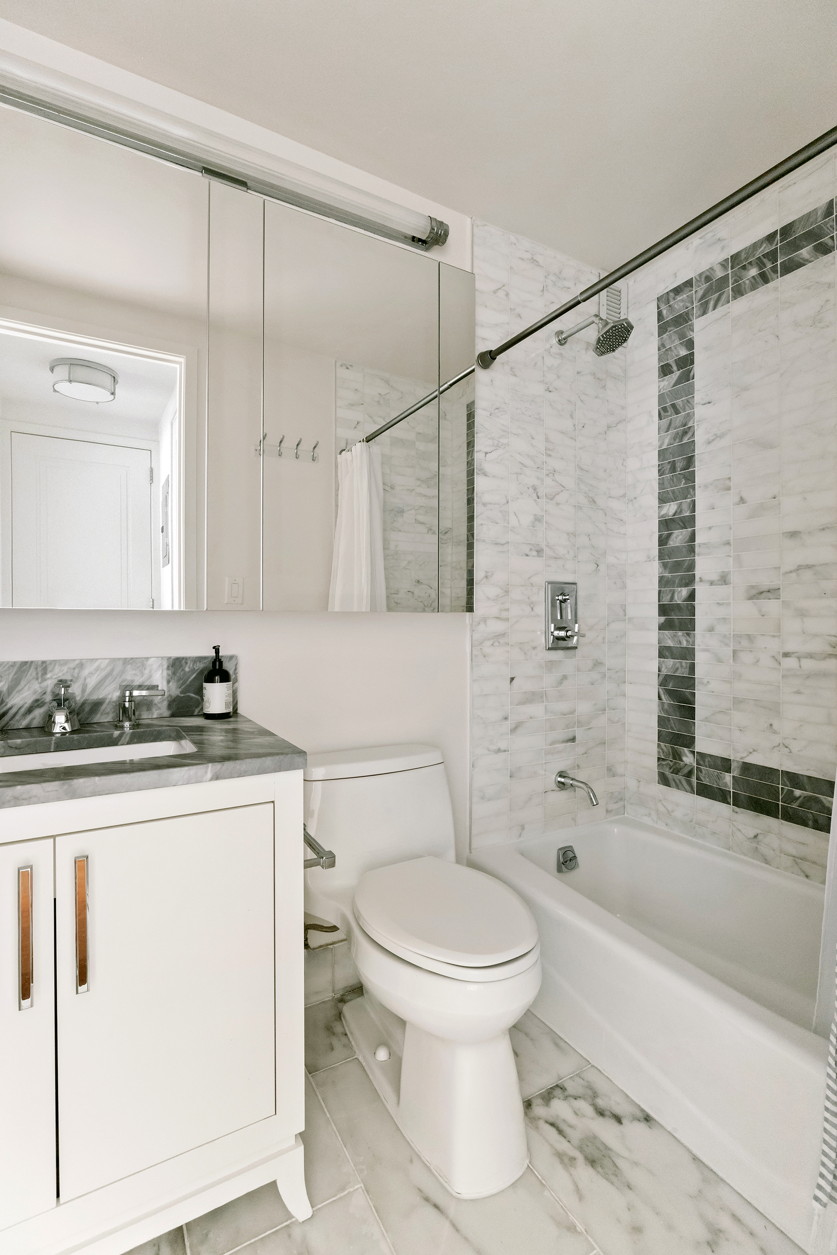 200 East 94th Street, Unit 222 Manhattan, NY 10128 - Photo 8 of 22