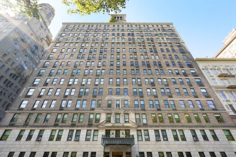 $450,000 | 225 Central Park West, Unit 919 | Upper West Side