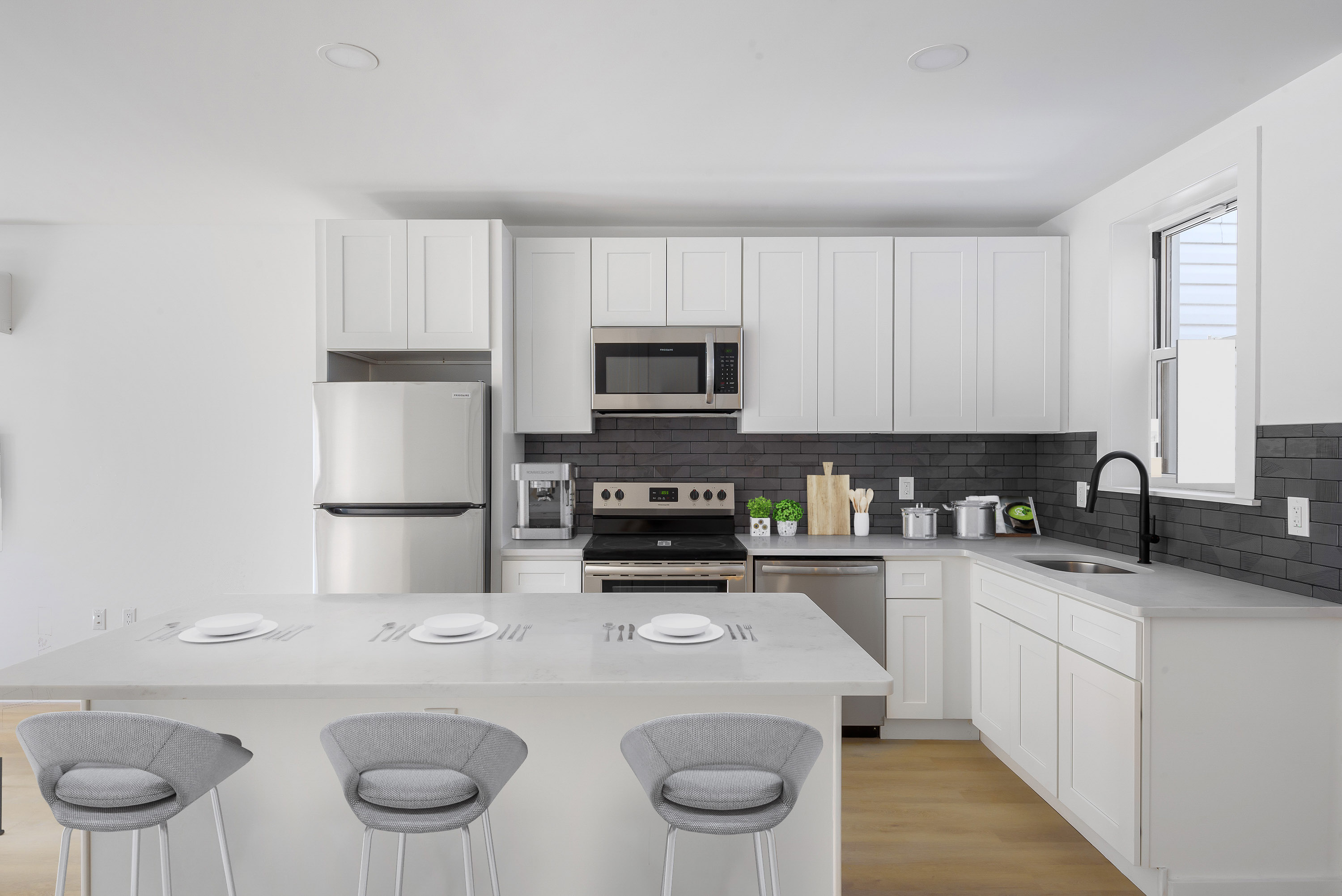 57 Java Street Brooklyn, NY 11222 - Photo 3 of 18