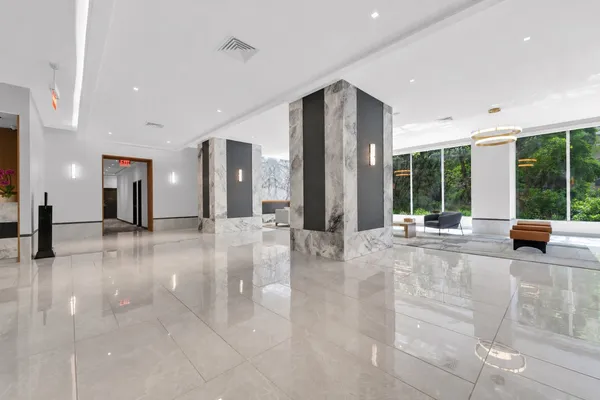 $635,000 | 150 West End Avenue, Unit 10P | Upper West Side