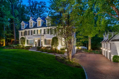 $3,850,000 | 1210 Corbin Court, McLean, VA 22101