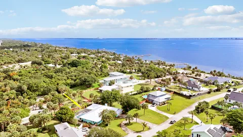 $695,000 | 12744 Refuge Lane, Jensen Beach, FL 34957