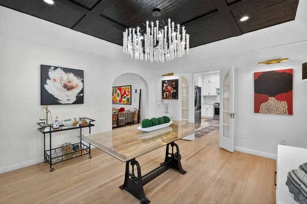 $1,195,000 | 6802 Clayton Avenue, Dallas, TX 75214