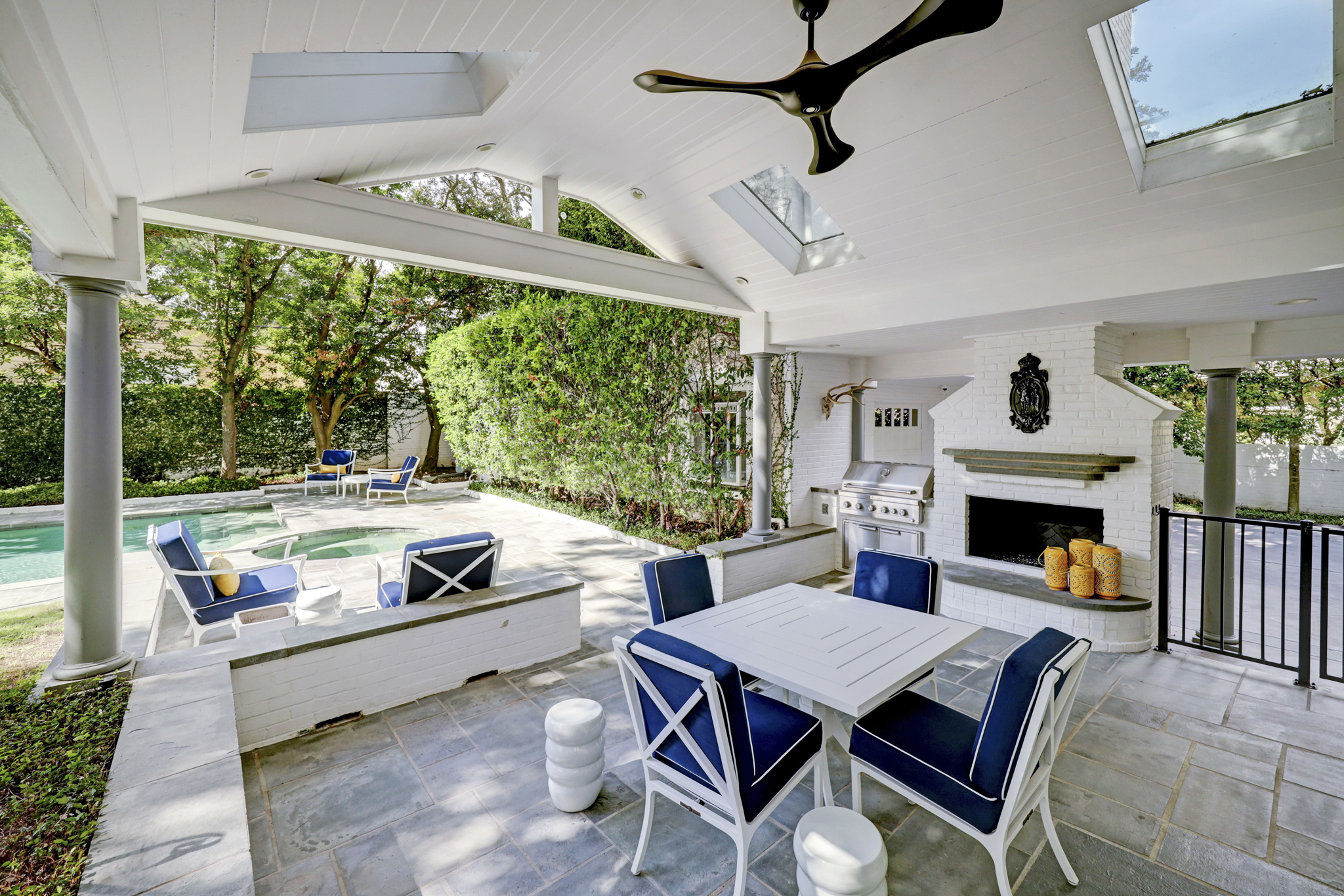 2240 Chilton Road Houston, TX 77019 - Photo 12 of 34