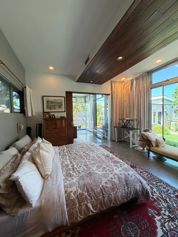 $2,225,000 | 2817 Virginia Avenue, Santa Monica, CA 90404