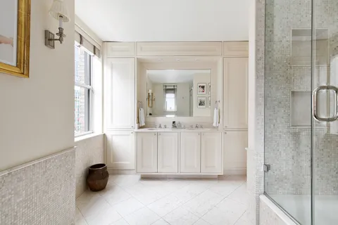 $3,500,000 | 111 East 56th Street, Unit PH19 | Midtown East