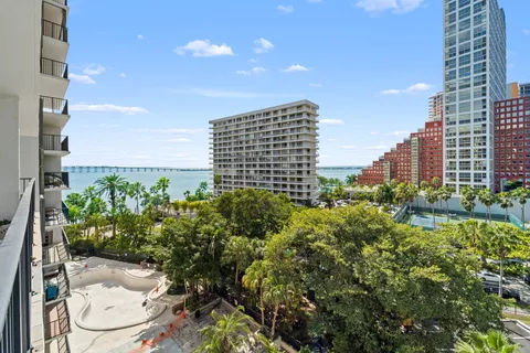 $499,000 | 1450 Brickell Bay Drive, Unit 812, Miami, FL 33131