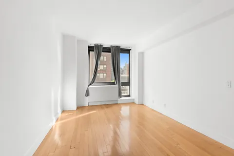 $750,000 | 242 East 25th Street, Unit 9A | Kips Bay