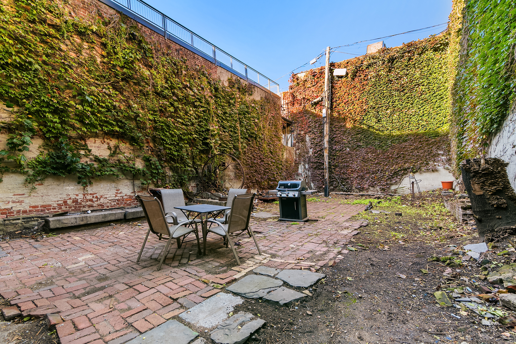 19 Carroll Street Brooklyn, NY 11231 - Photo 7 of 12 a view of a tables and chairs in the patio