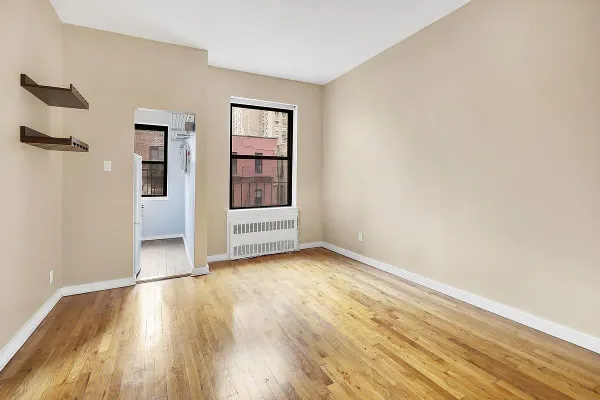 $3,100 | 512 East 82nd Street, Unit 4D | Upper East Side