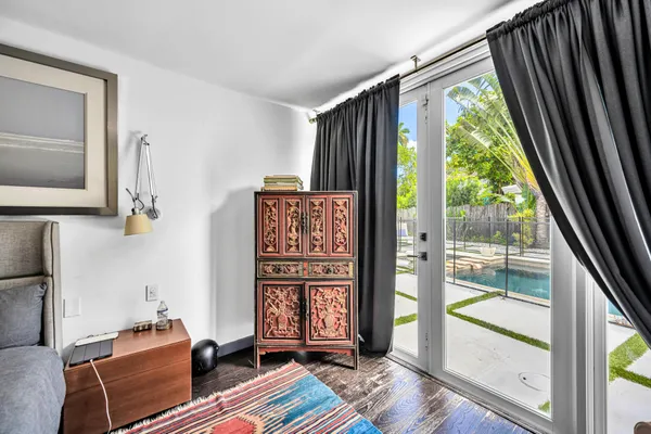 $18,000 | 4975 Delaware Avenue, Miami Beach, FL 33140