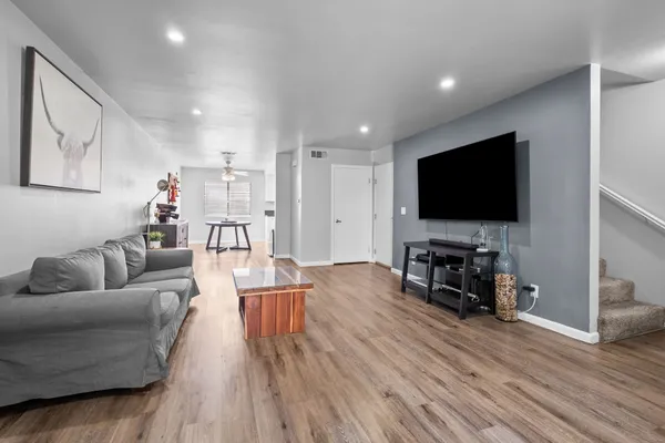 $485,000 | 14325 Terra Bella Street, Panorama City, CA 91402