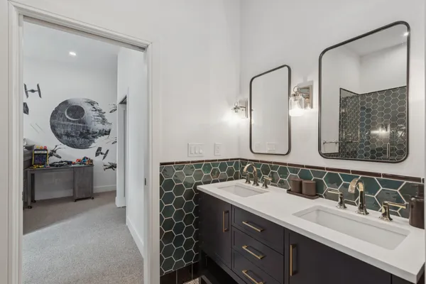 $3,750,000 | 207 South 24th Street, Philadelphia, PA 19103