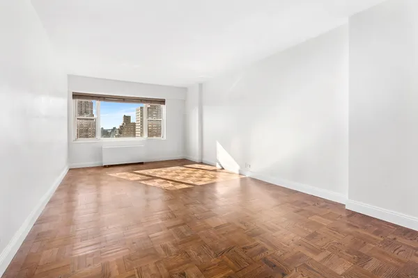 $7,500 | 60 East 8th Street, Unit 16D | Greenwich Village