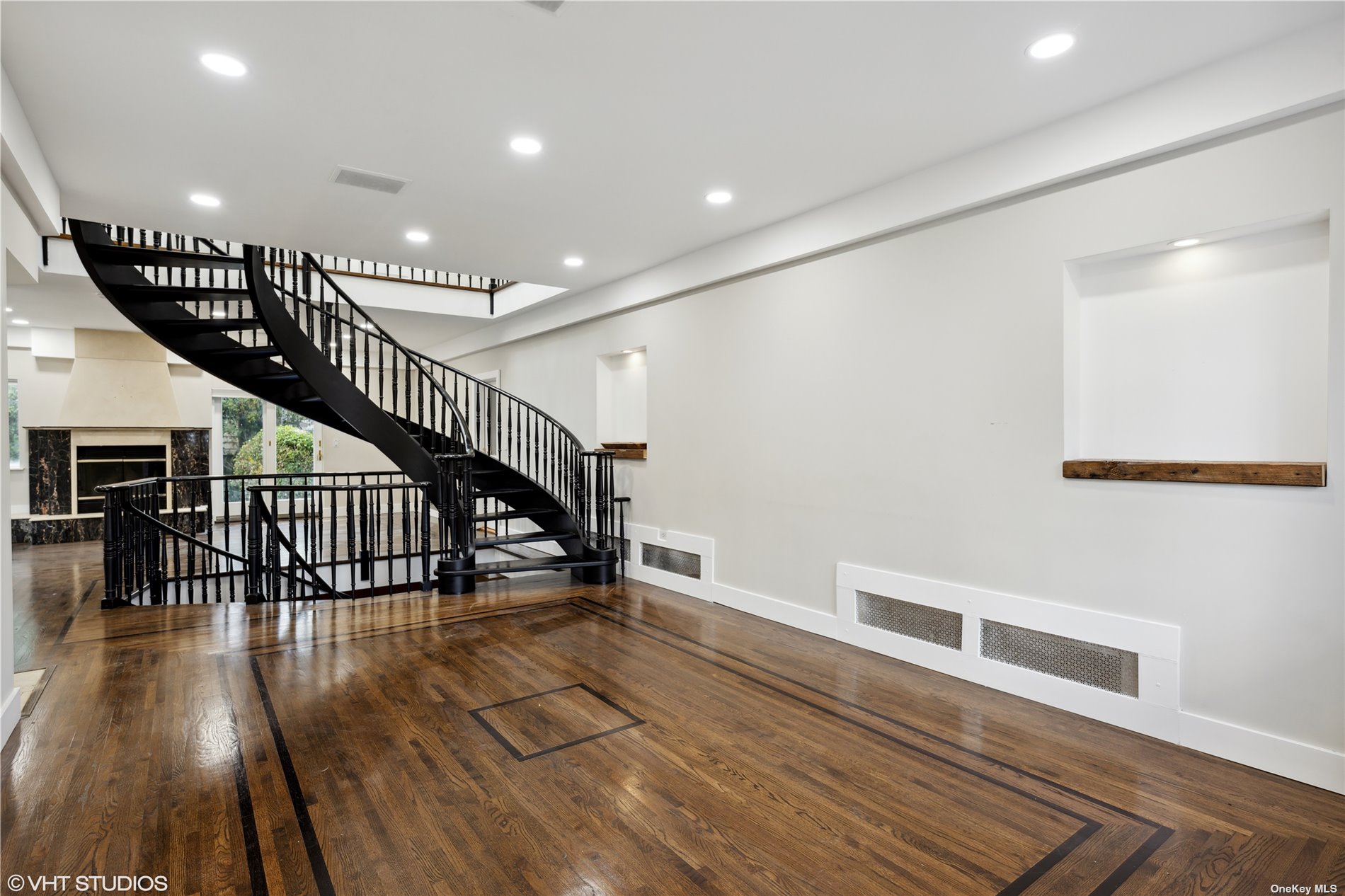 Flushing Queens, NY 11358 - Photo 2 of 20