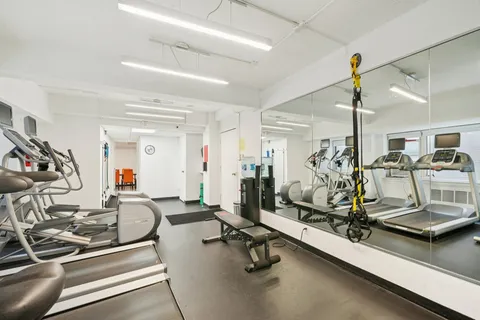 $975,000 | 220 West Rittenhouse Square, Unit 10C, Philadelphia, PA 19103