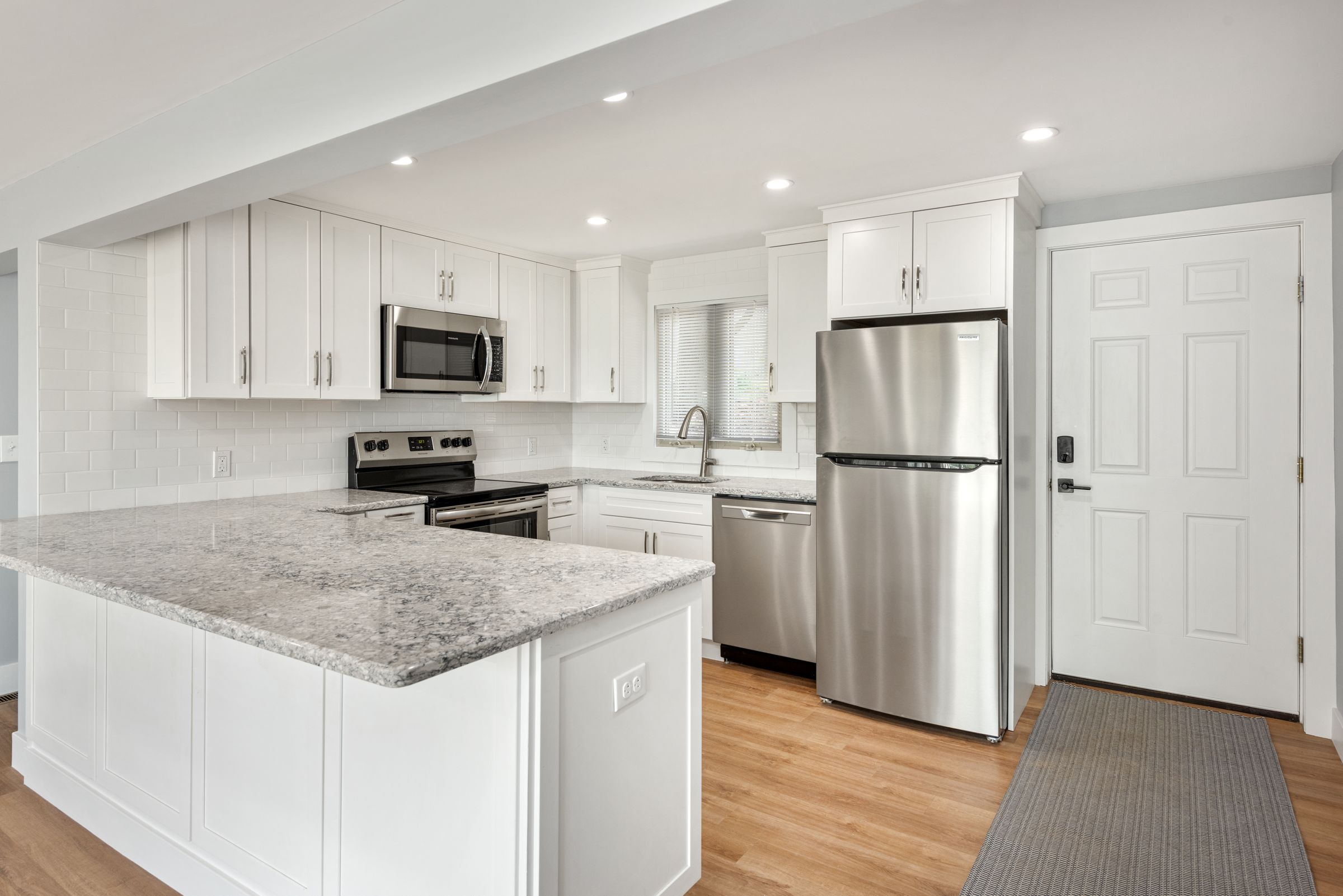 286 Riverside Drive Tiverton, RI 02878 - Photo 27 of 75