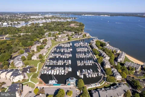 $595,000 | 2110 Chesapeake Harbour Drive East, Unit 101, Annapolis, MD 21403