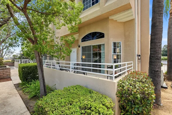 $659,000 | 7109 Farralone Avenue, Unit 117, Canoga Park, CA 91303