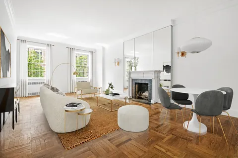 $1,295,000 | 25 East 69th Street, Unit 4A | Lenox Hill