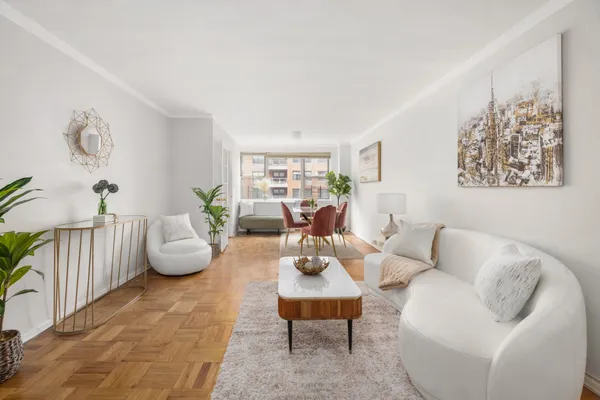 $750,000 | 233 East 70th Street, Unit 8T | Lenox Hill
