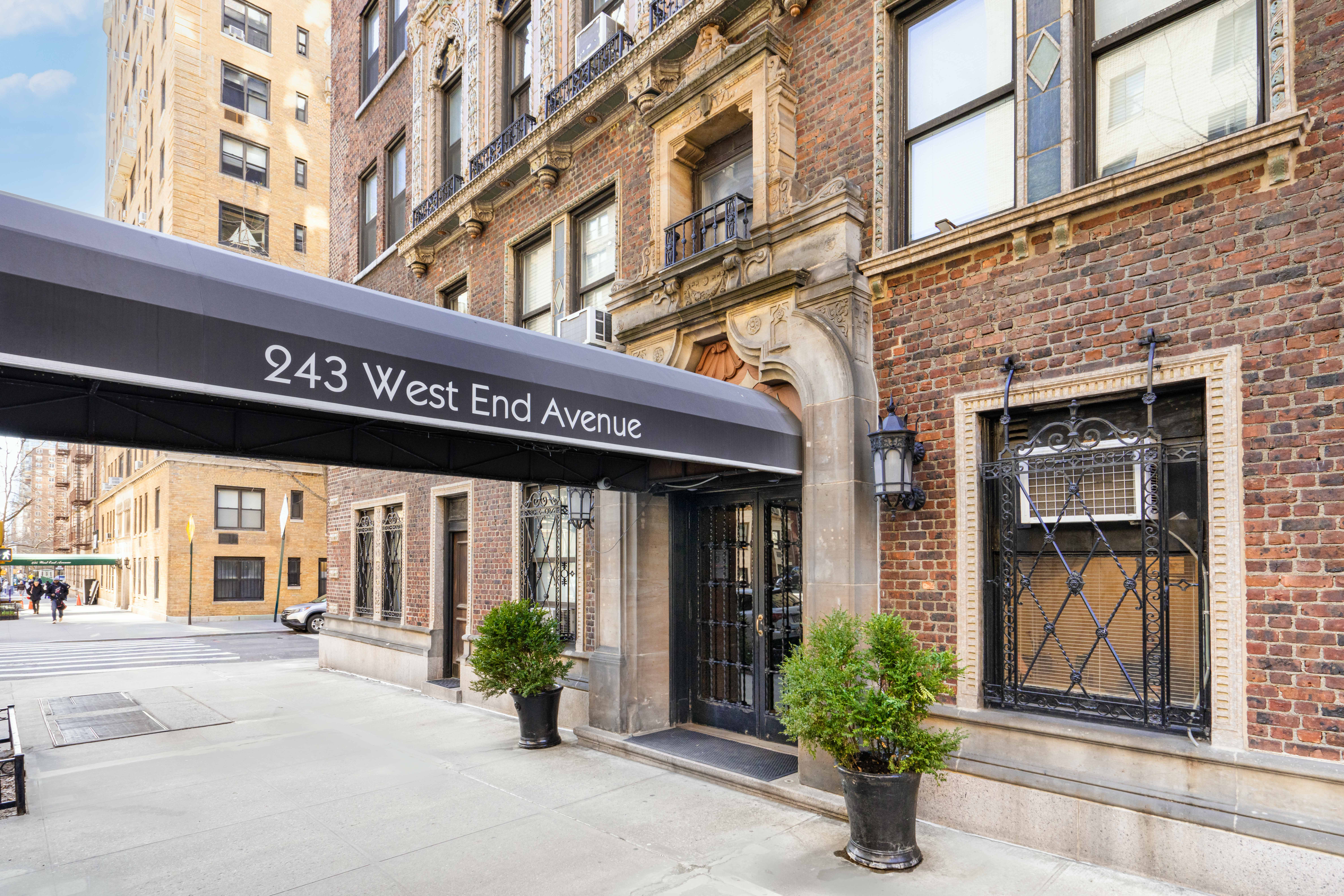 243 West End Avenue, Unit 714 Manhattan, NY 10023 - Photo 5 of 7