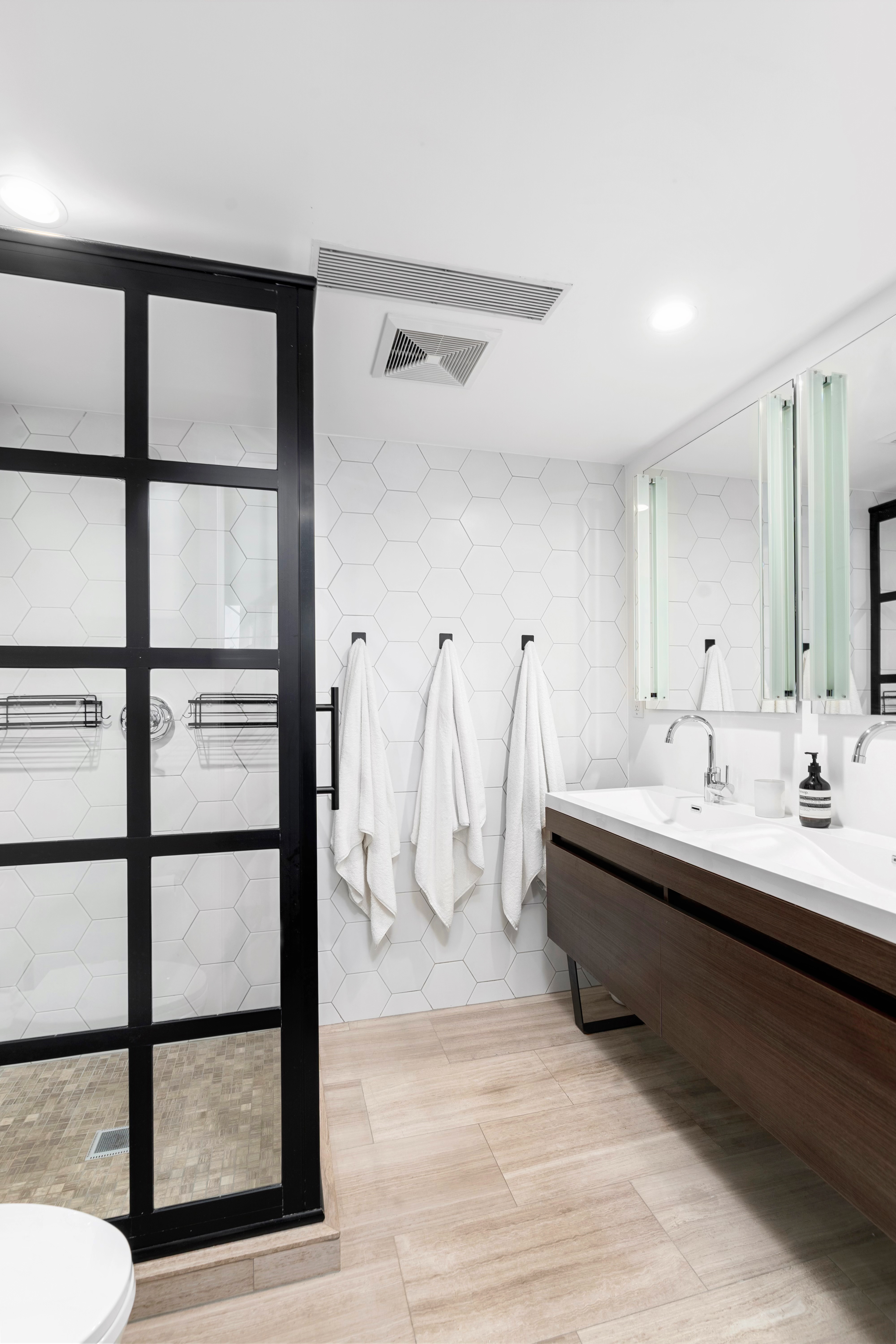 245 Manhattan Avenue, Unit 2A Brooklyn, NY 11211 - Photo 7 of 10