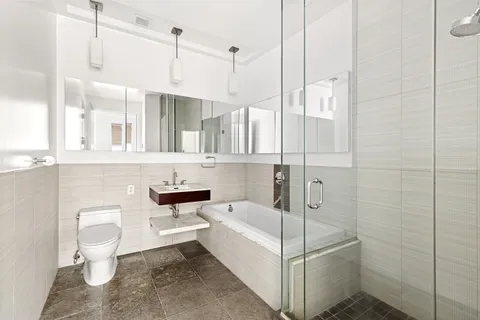 $7,500 | 150 North 5th Street, Unit 2J | Williamsburg