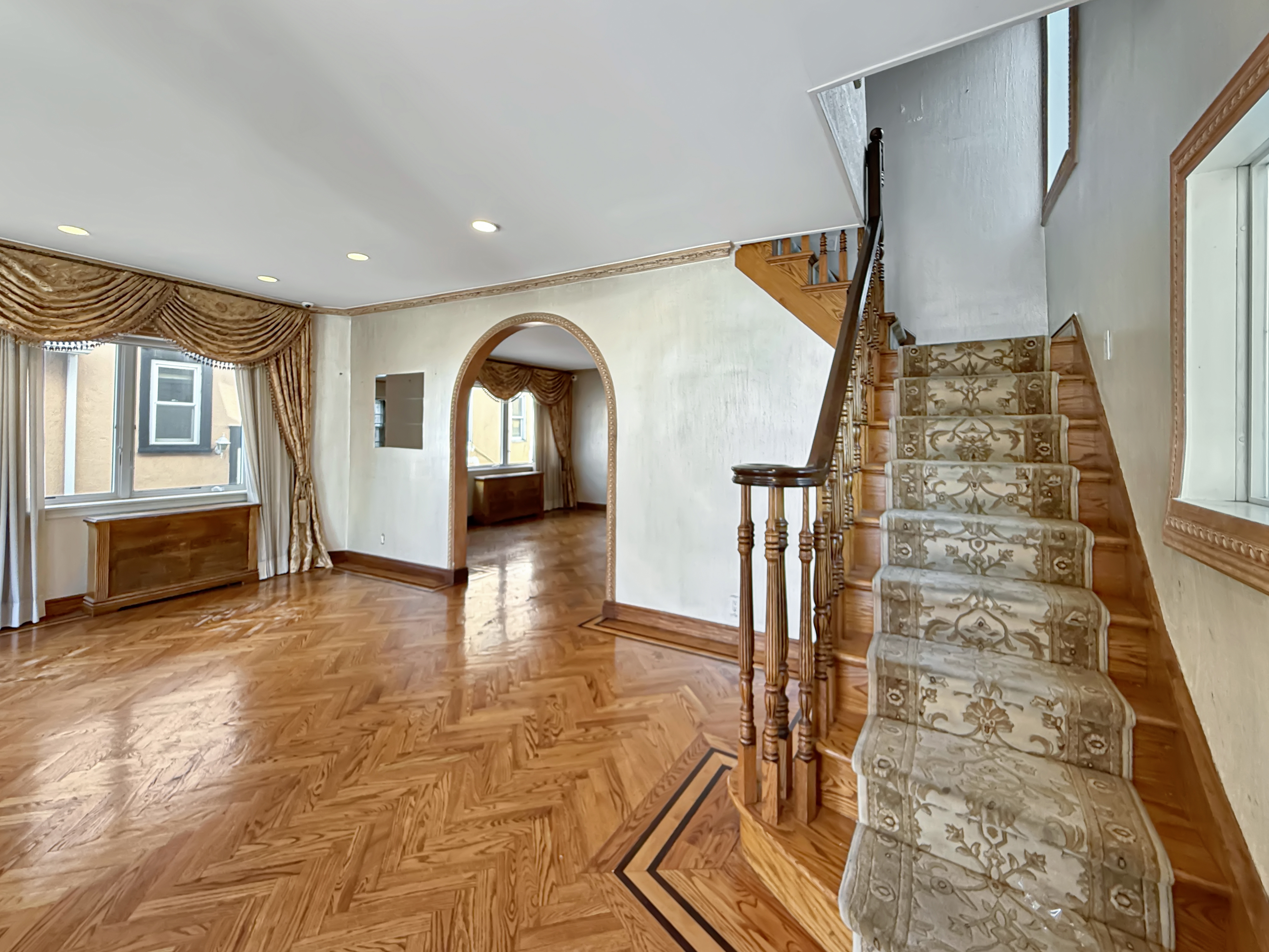 3731 Maple Avenue Brooklyn, NY 11224 - Photo 4 of 26