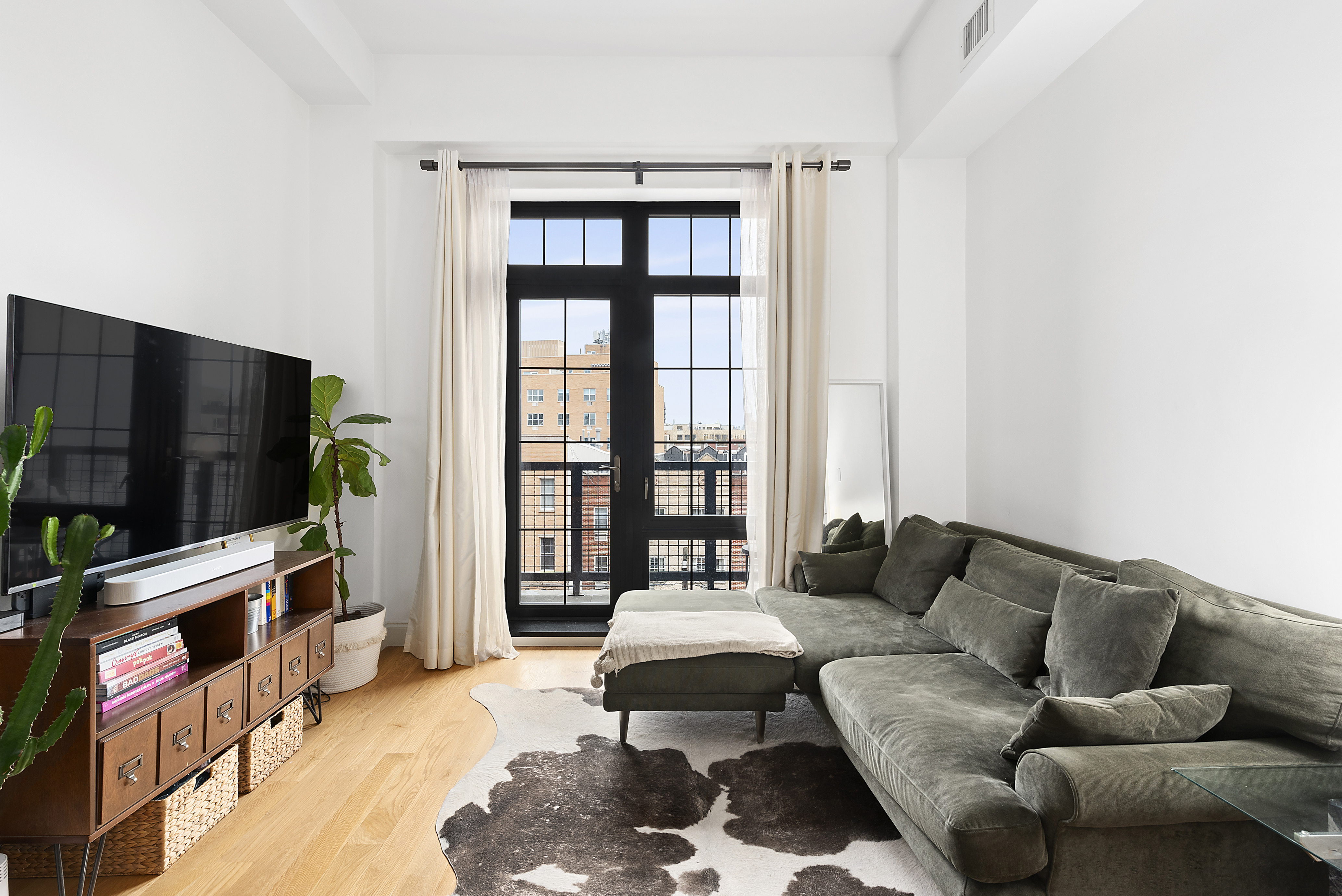 42 Maspeth Avenue, Unit 4A Brooklyn, NY 11211 - Photo 3 of 10