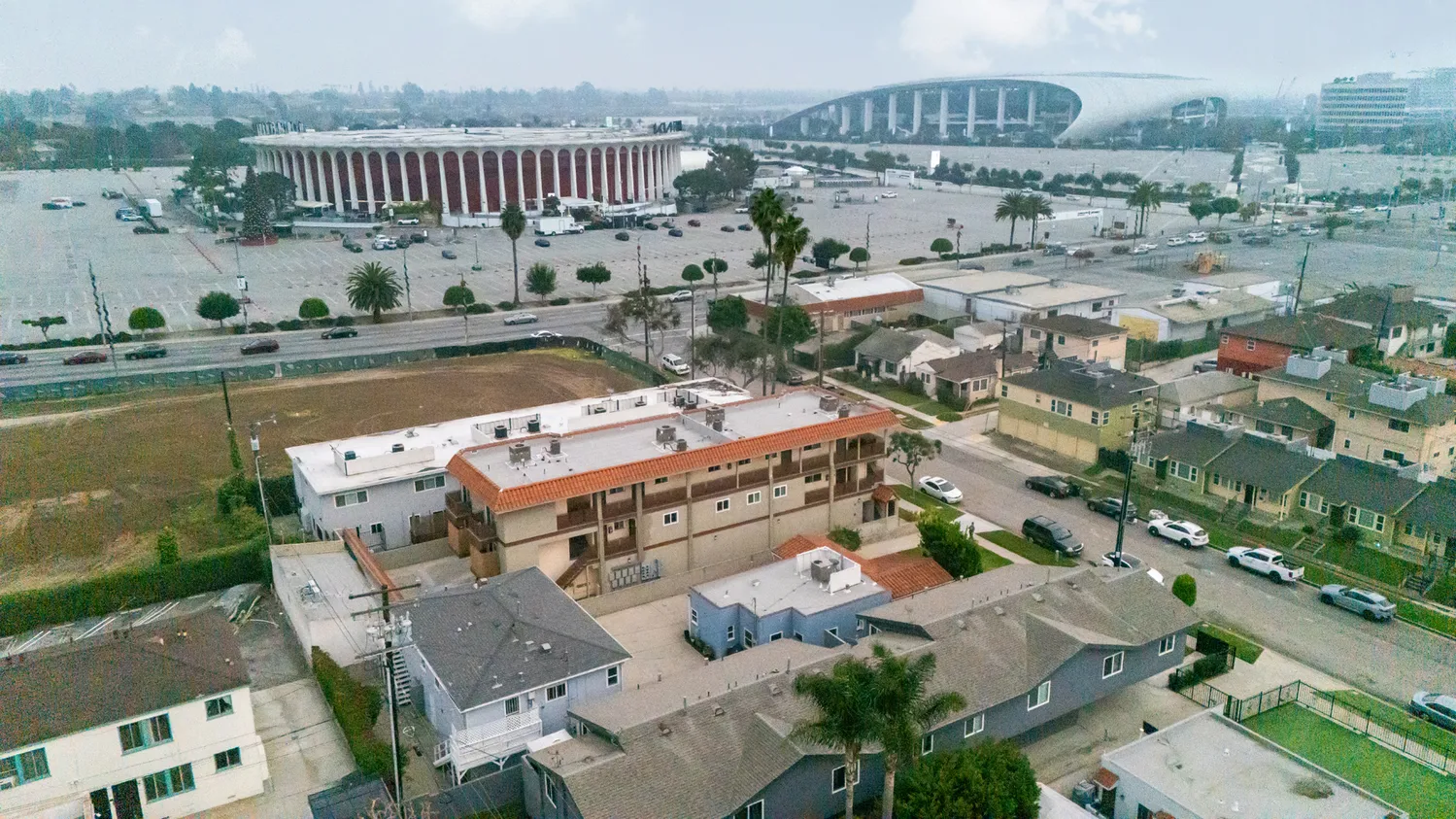 $1,499,999 | 811 East Nutwood Street, Inglewood, CA 90301