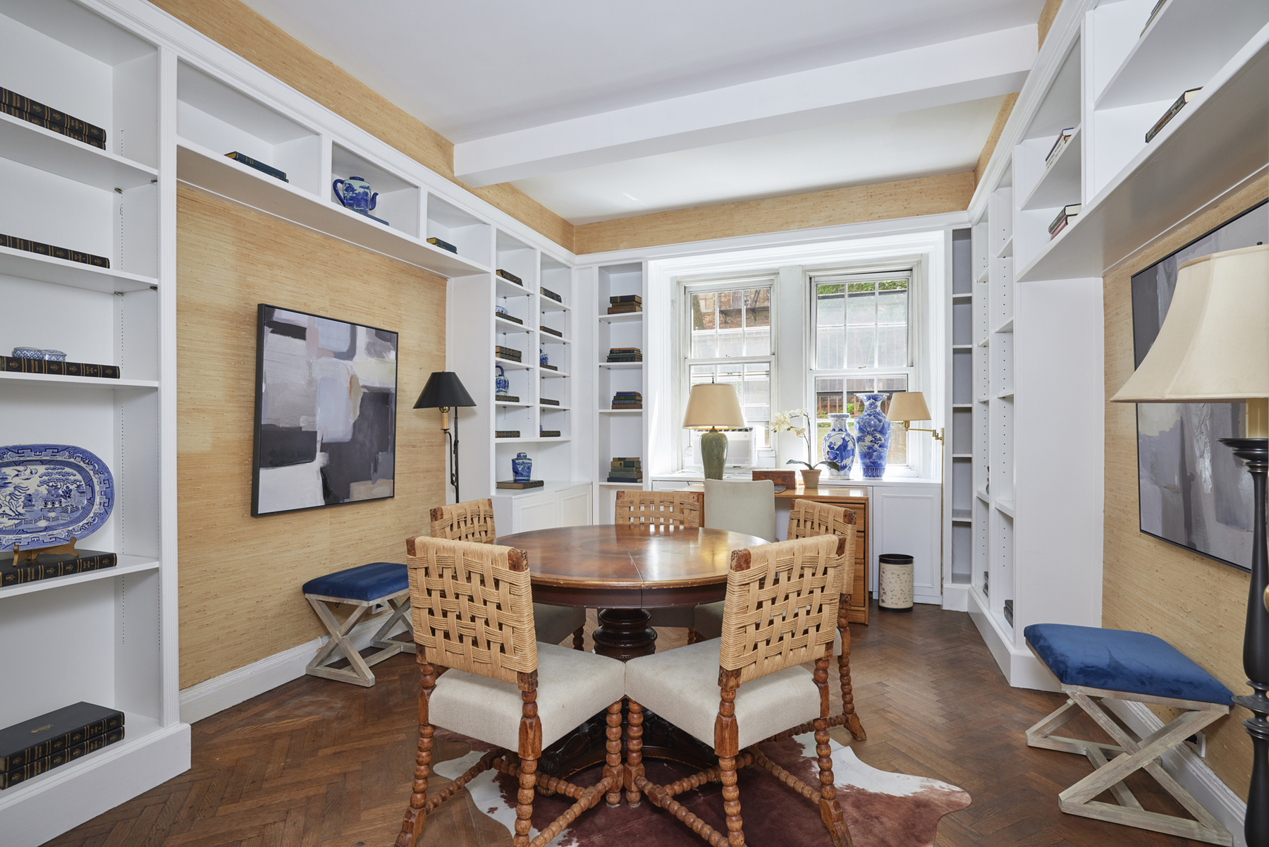 520 East 86th Street, Unit 2D Manhattan, NY 10028 - Photo 3 of 15 a dining room with furniture and window
