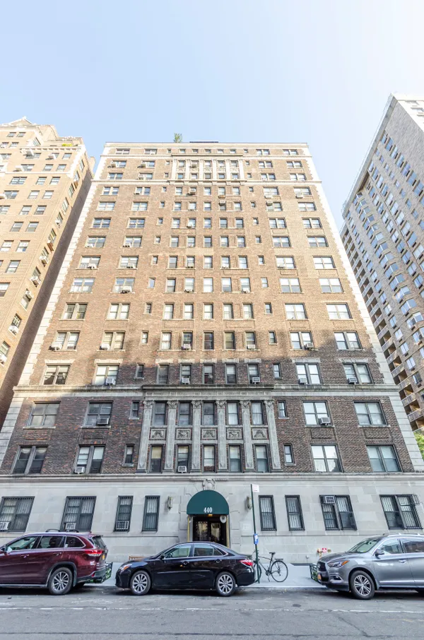 $725,000 | 440 West End Avenue, Unit 8F | Upper West Side