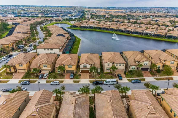 $695,900 | 1864 Nice Court, Kissimmee, FL 34747