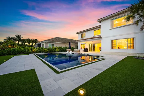 $1,895,000 | 12115 Waterstone Circle, Palm Beach Gardens, FL 33412