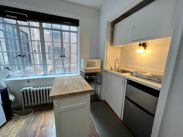 $2,600 | 45 Tudor City Place, Unit 1912 | Midtown East