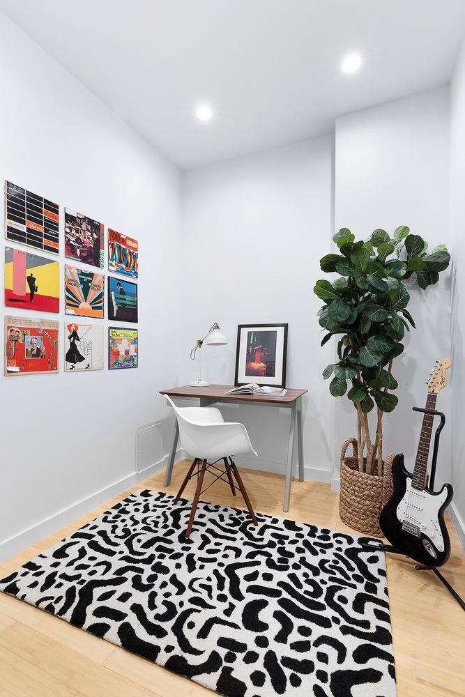 258 West 93rd Street, Unit 4AB Manhattan, NY 10025 - Photo 8 of 10 a bedroom with a bed and a potted plant