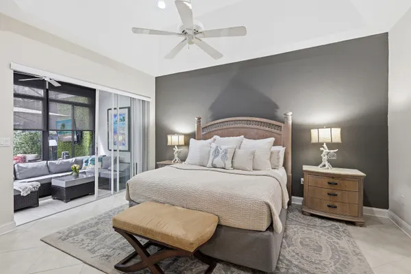 $1,695,000 | 4870 West Boulevard, Naples, FL 34103