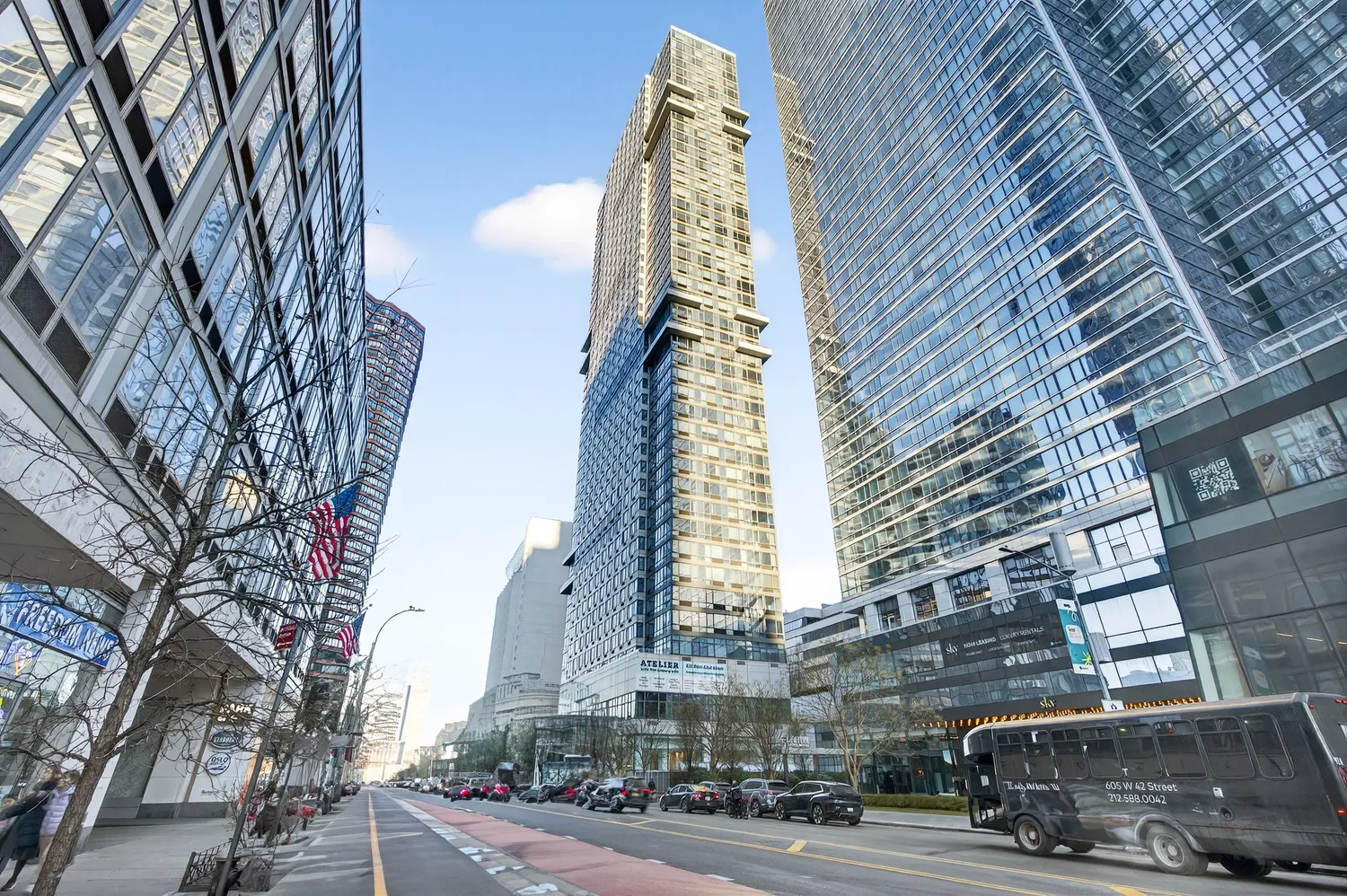 $1,590,000 | 635 West 42nd Street, Unit 23E | Hell's Kitchen