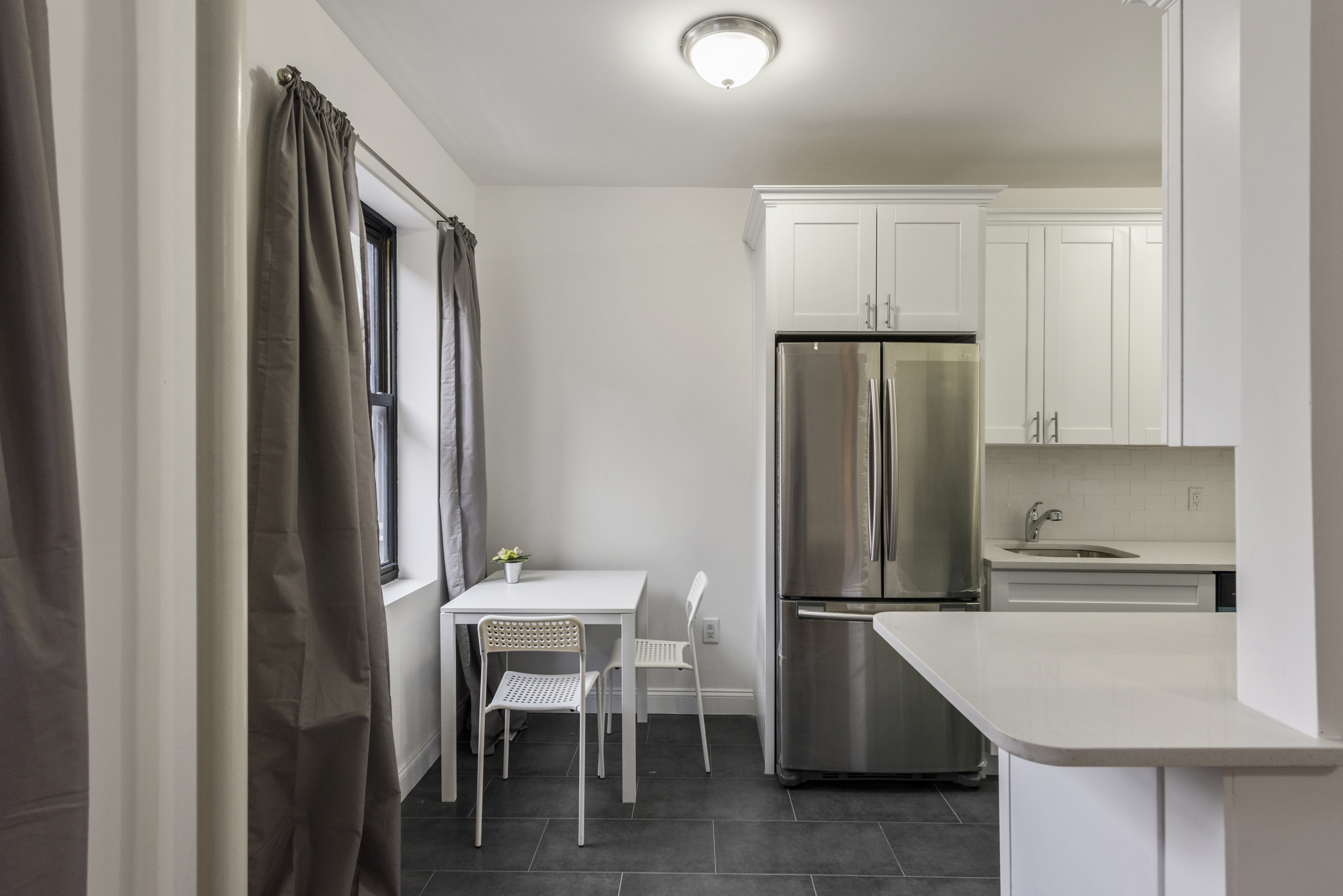 61-09 39th Avenue, Unit 2J Queens, NY 11377 - Photo 4 of 9