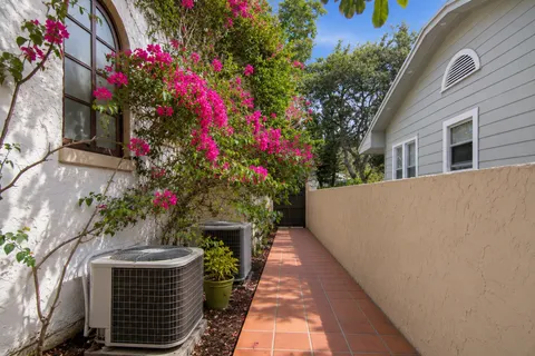 $1,377,000 | 1621 Southwest 11th Street, Miami, FL 33135