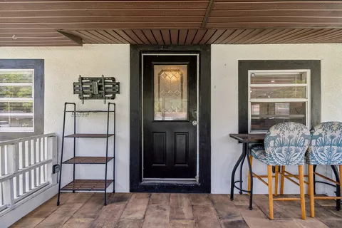$330,000 | 1202 East Annie Street, Tampa, FL 33612