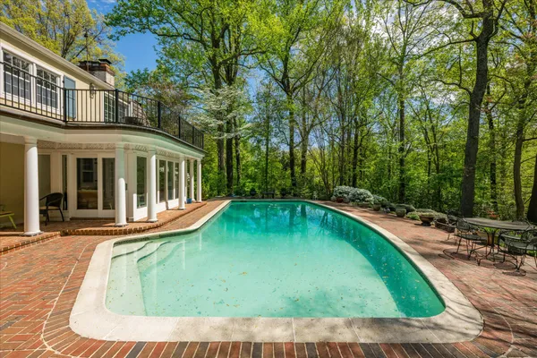 $2,400,000 | 11304 Skipwith Lane, Potomac, MD 20854