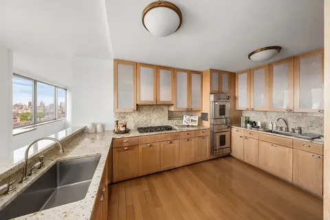 $11,800,000 | 111 West 67th Street, Unit 28DEF | Upper West Side
