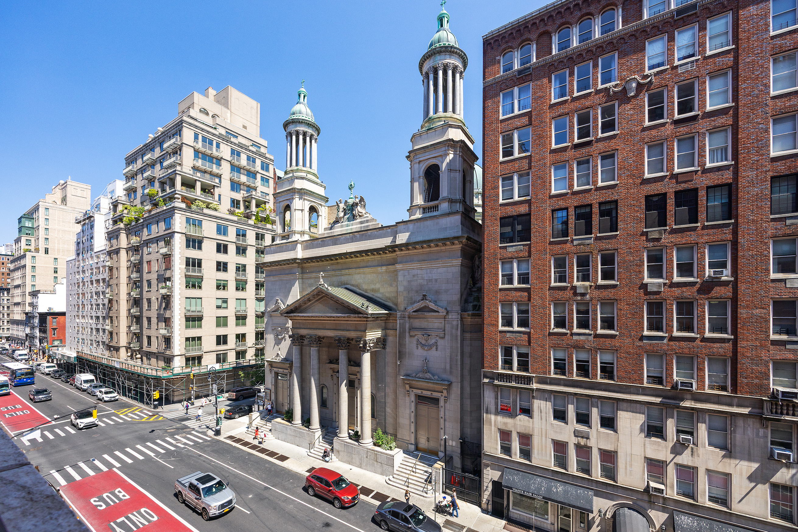 123 East 75th Street, Unit 6B Manhattan, NY 10021 - Photo 12 of 13 a front view of a building