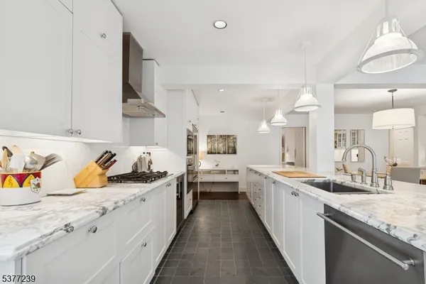 $3,888,000 | 21 Hardwell Road, Short Hills, NJ 07078